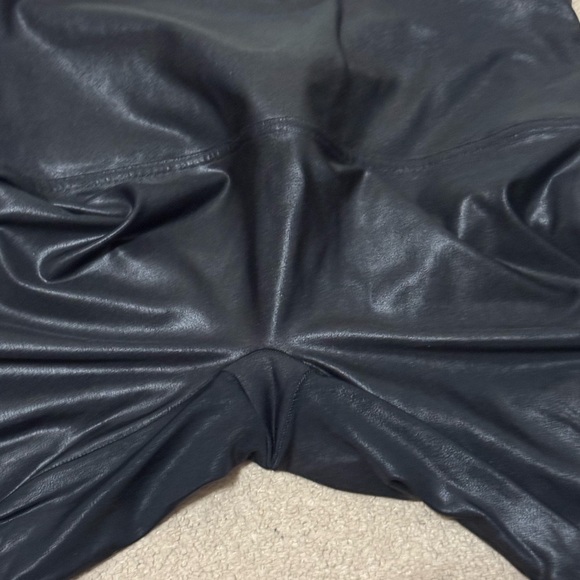 Spanx shape faux leather leggings size 1x TALL euc - Picture 4 of 6